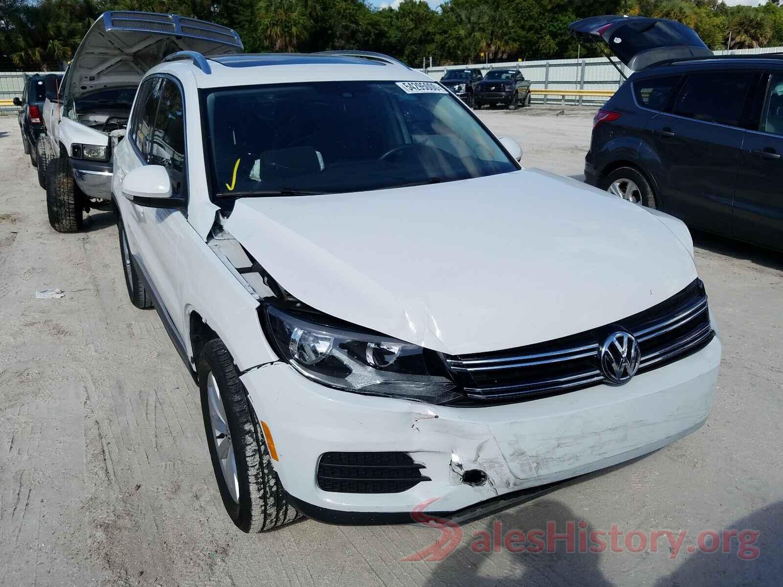 WVGRV7AXXHK022693 2017 VOLKSWAGEN TIGUAN