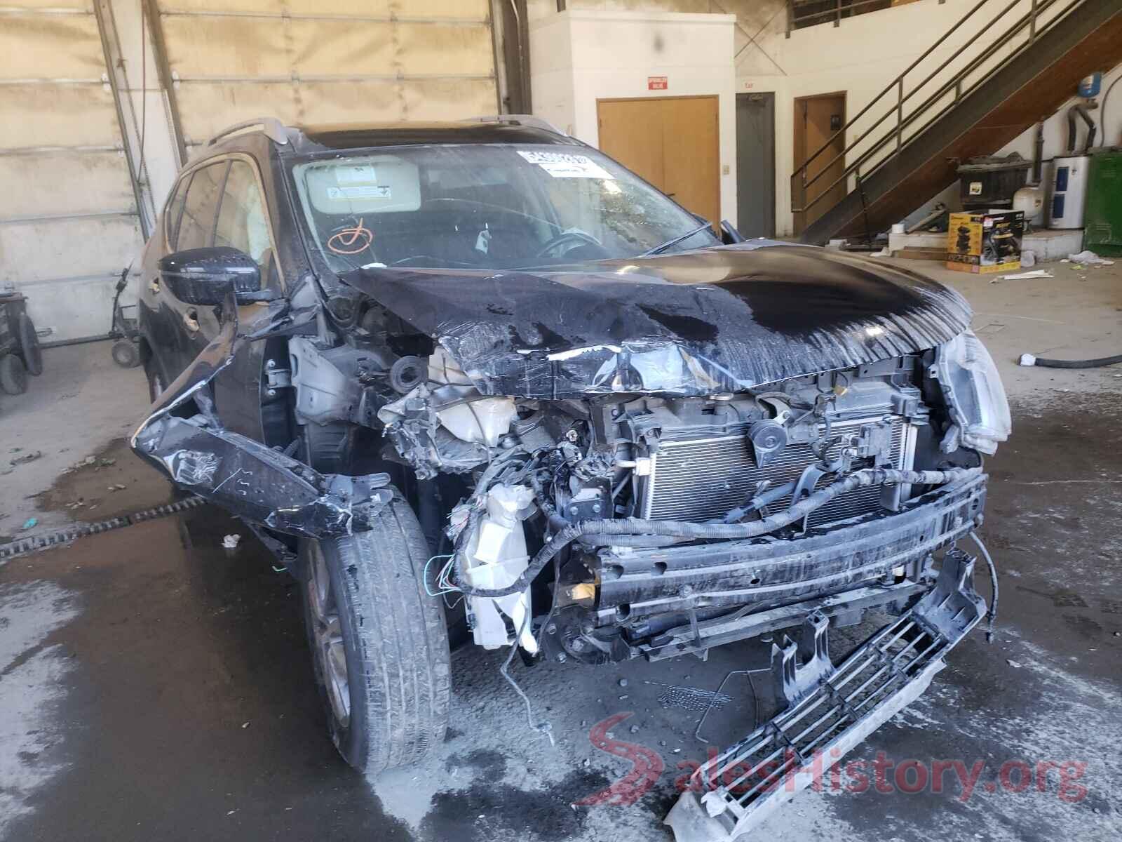 KNMAT2MTXJP516225 2018 NISSAN ROGUE