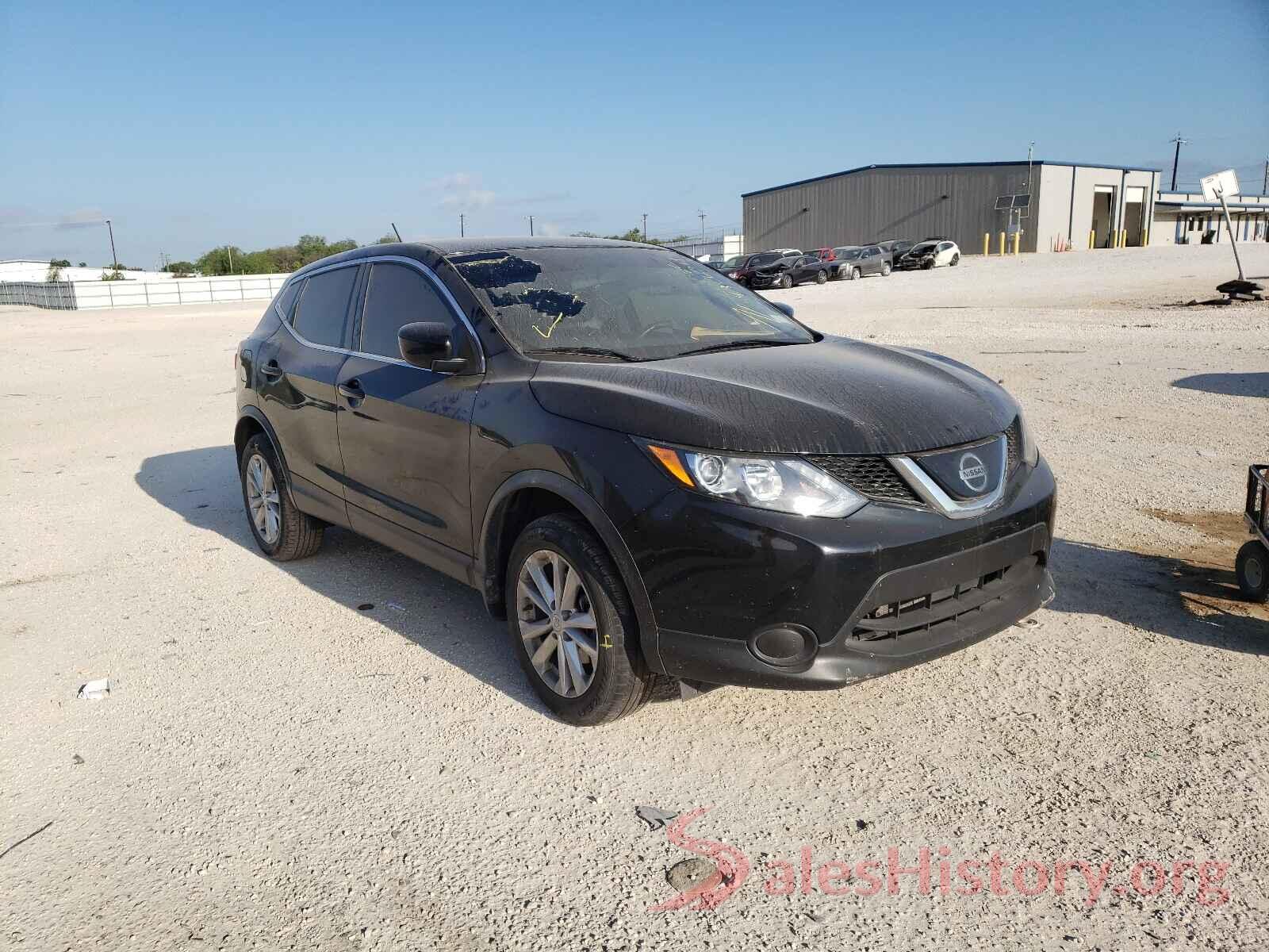 JN1BJ1CP7JW153822 2018 NISSAN ROGUE