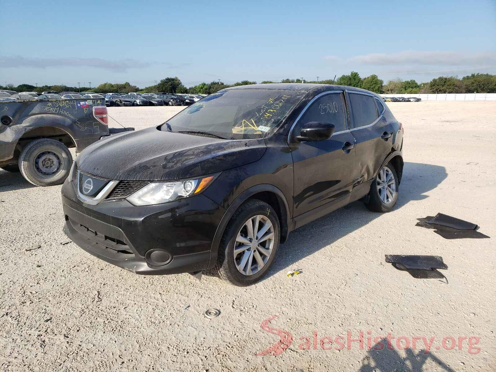 JN1BJ1CP7JW153822 2018 NISSAN ROGUE