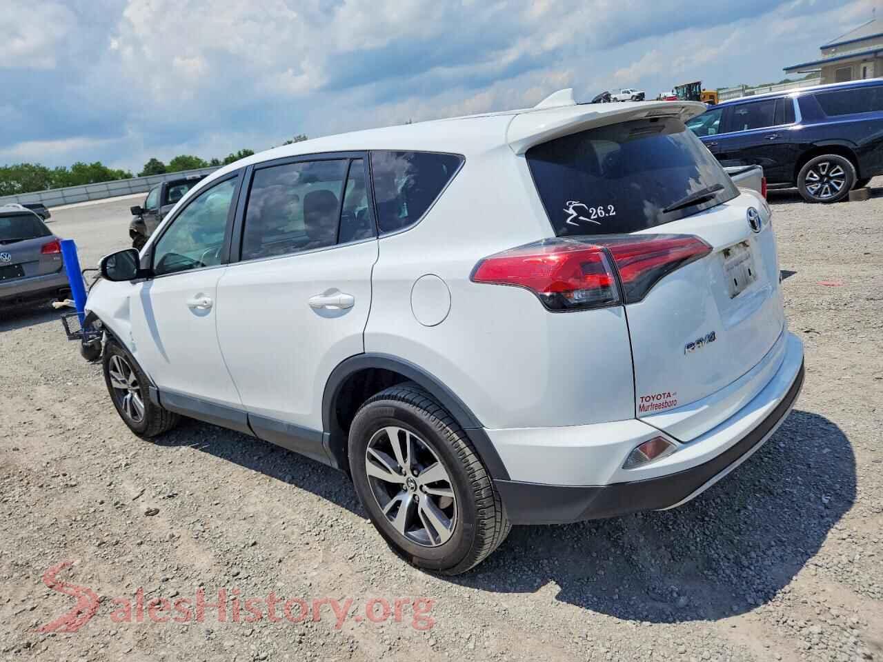 2018 TOYOTA RAV4 VIN 2T3WFREV8JW472493, front view