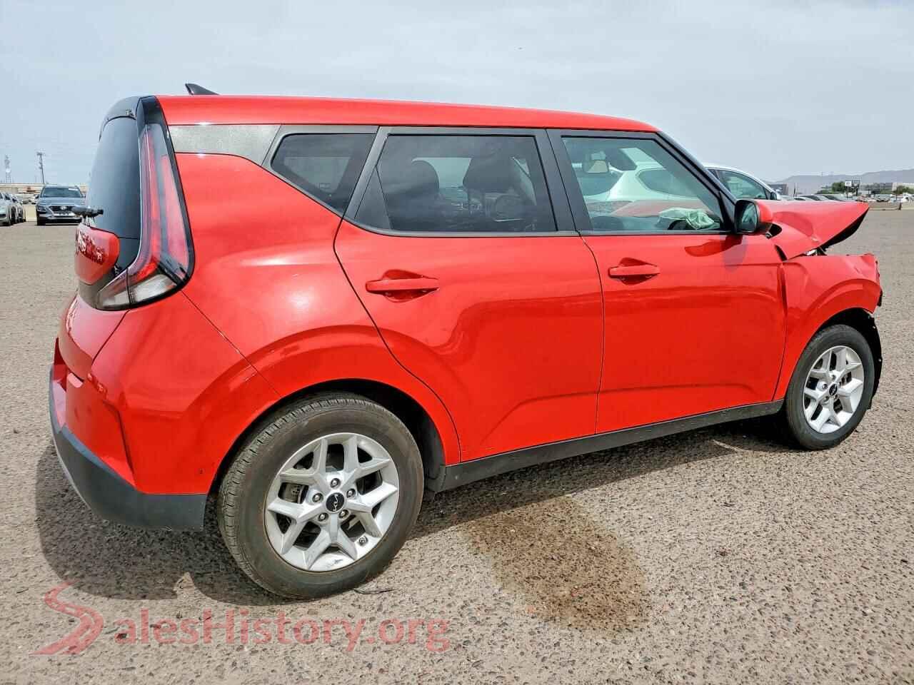 2023 KIA SOUL VIN KNDJ23AU7P7208007, right side view
