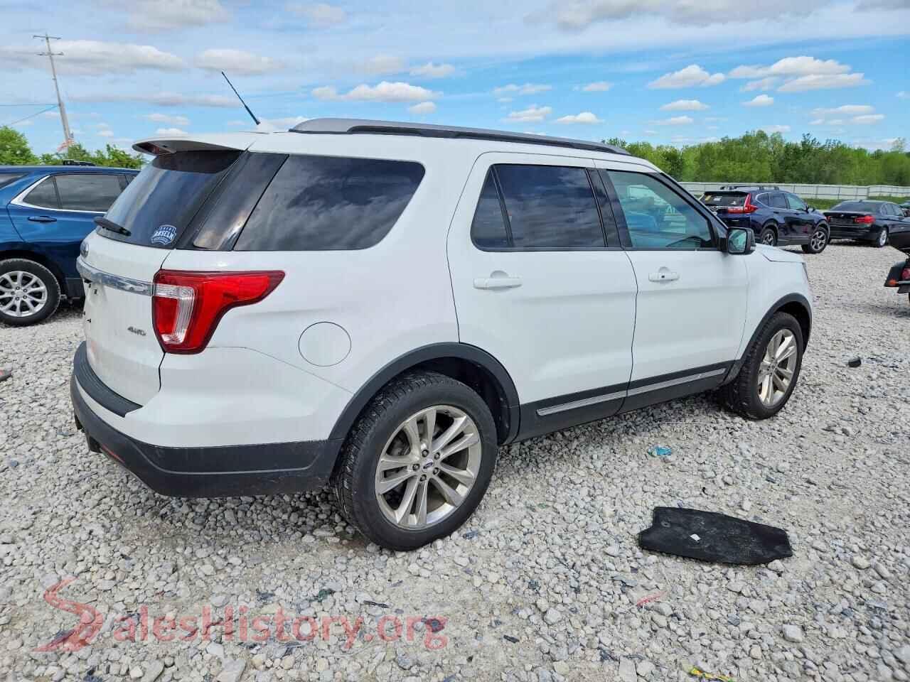 2019 FORD EXPLORER VIN 1FM5K8D88KGB37711, right side view