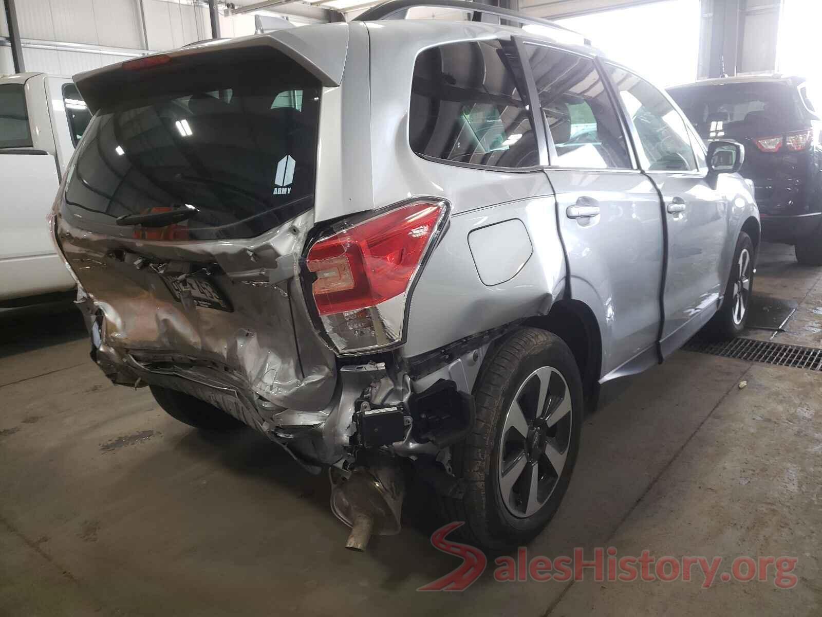 JF2SJAGC6JH462028 2018 SUBARU FORESTER