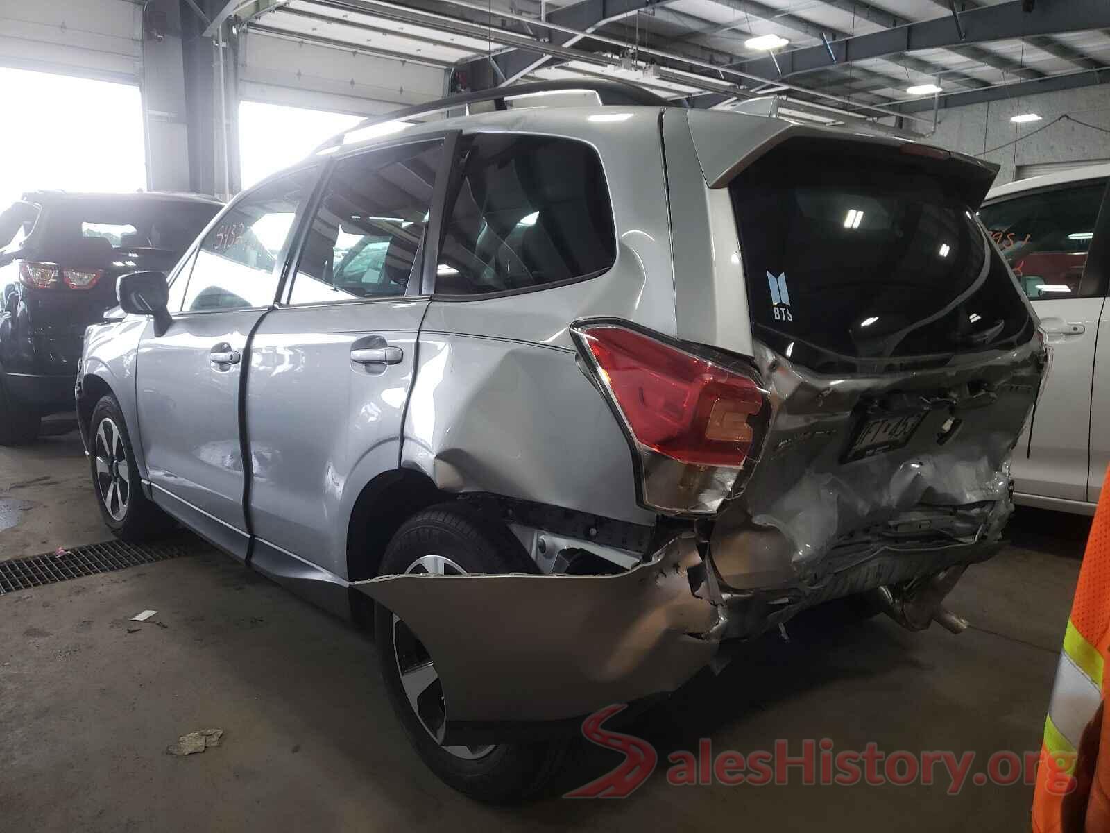 JF2SJAGC6JH462028 2018 SUBARU FORESTER