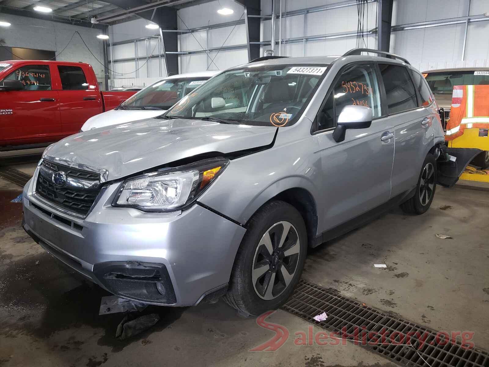 JF2SJAGC6JH462028 2018 SUBARU FORESTER