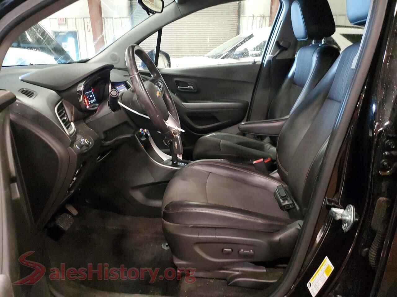2020 CHEVROLET TRAX VIN KL7CJPSB9LB033067, engine bay