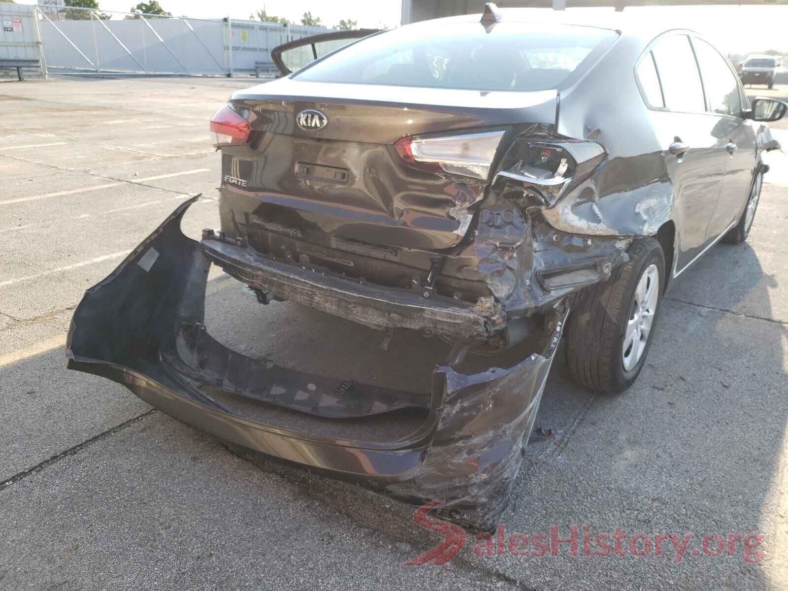 3KPFL4A72JE210189 2018 KIA FORTE