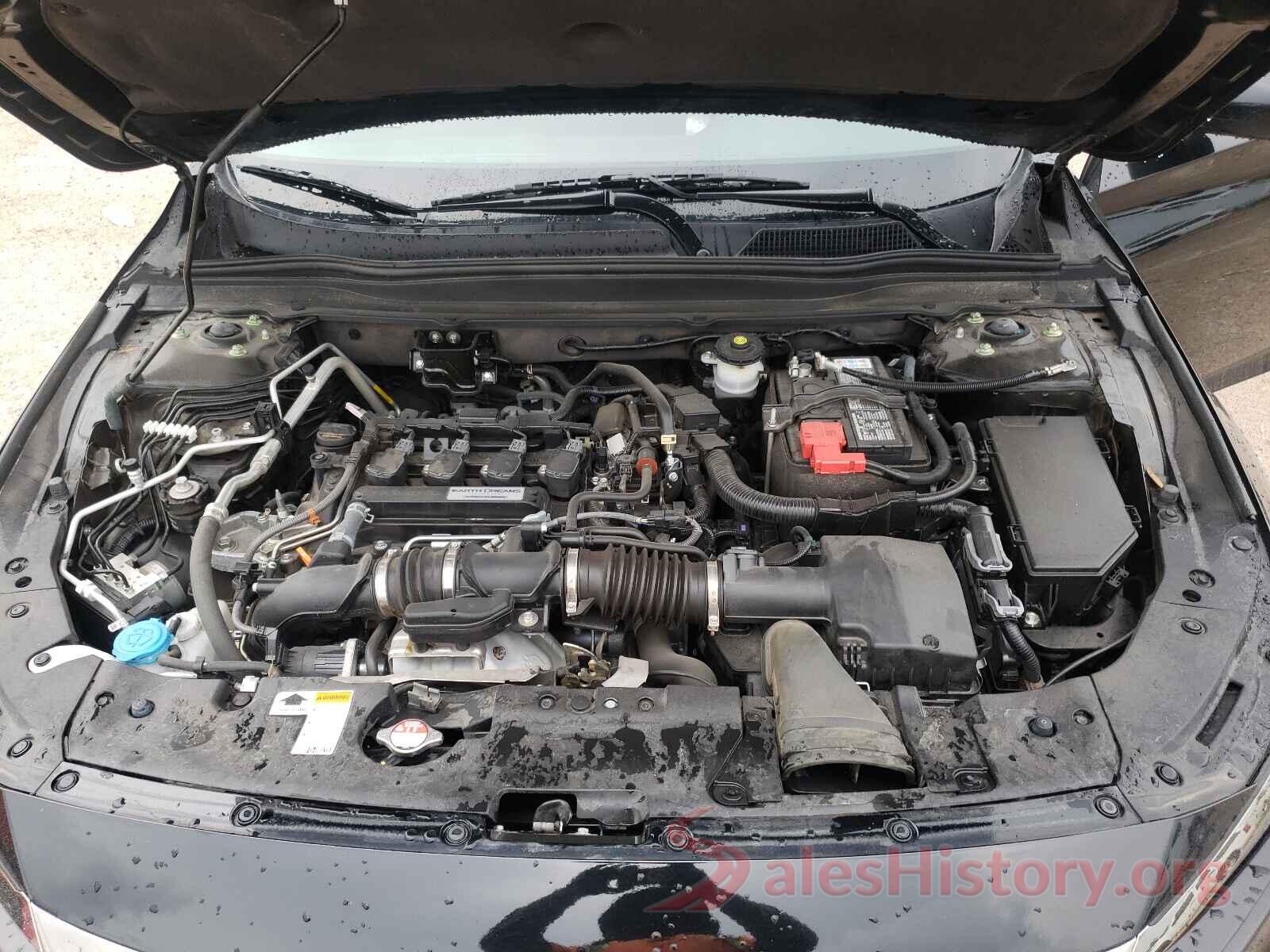 1HGCV1F30JA226686 2018 HONDA ACCORD