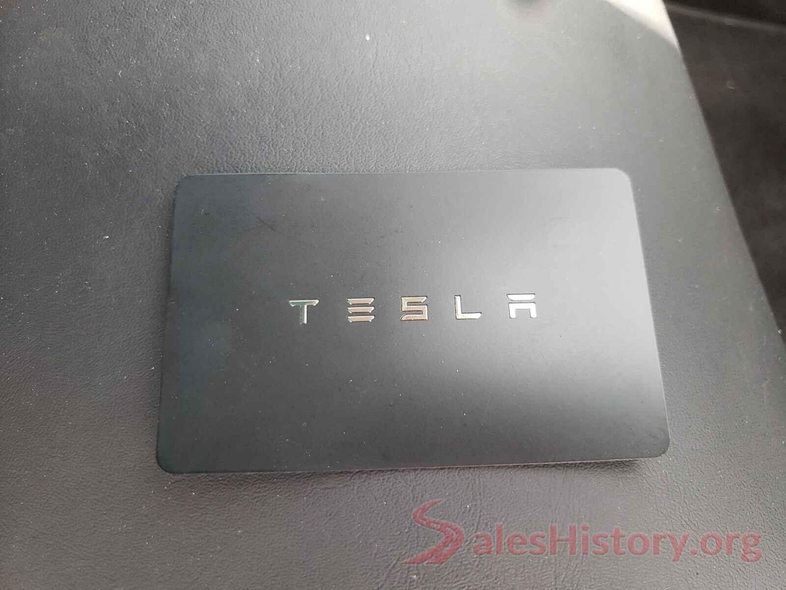 5YJ3E1EB1KF387208 2019 TESLA MODEL 3