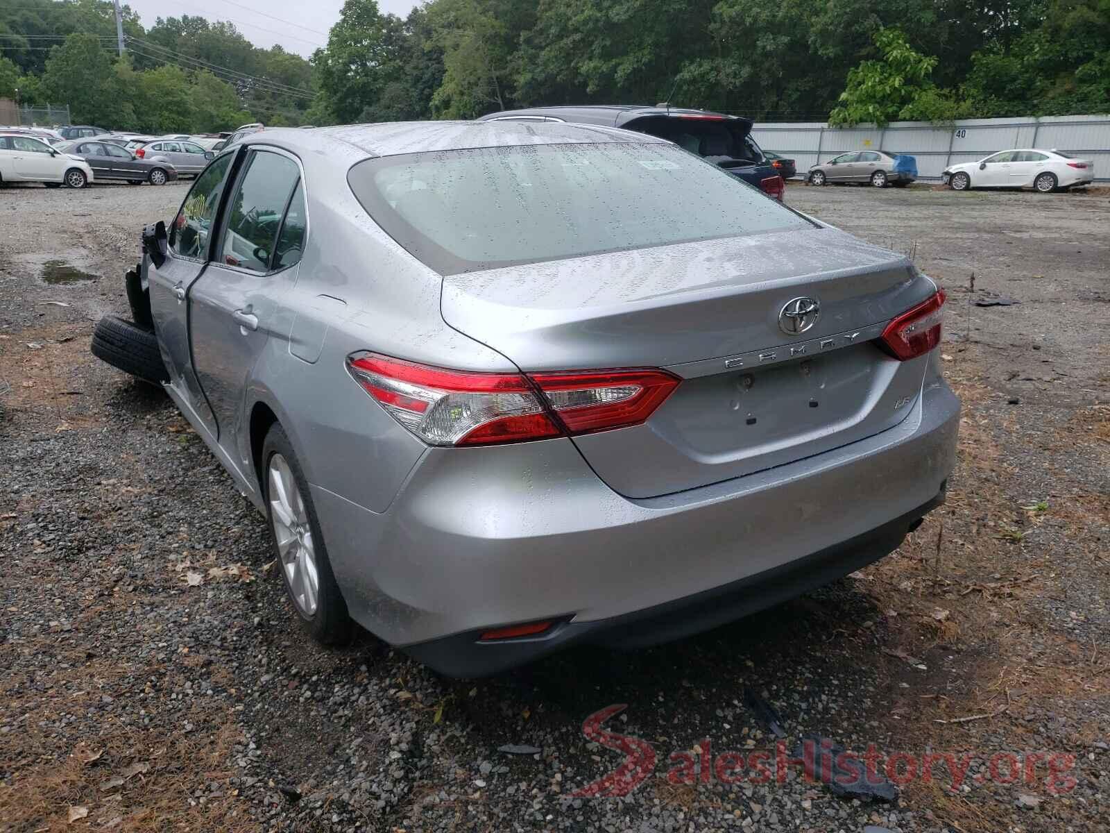 4T1B11HK2JU098262 2018 TOYOTA CAMRY