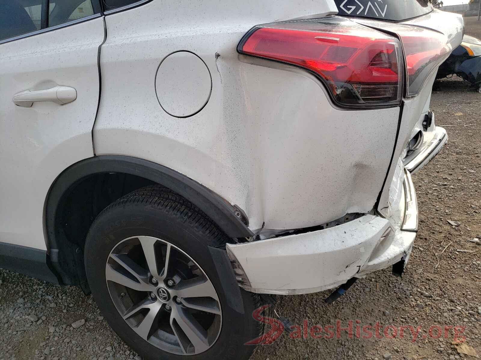 JTMWFREV9HJ117812 2017 TOYOTA RAV4