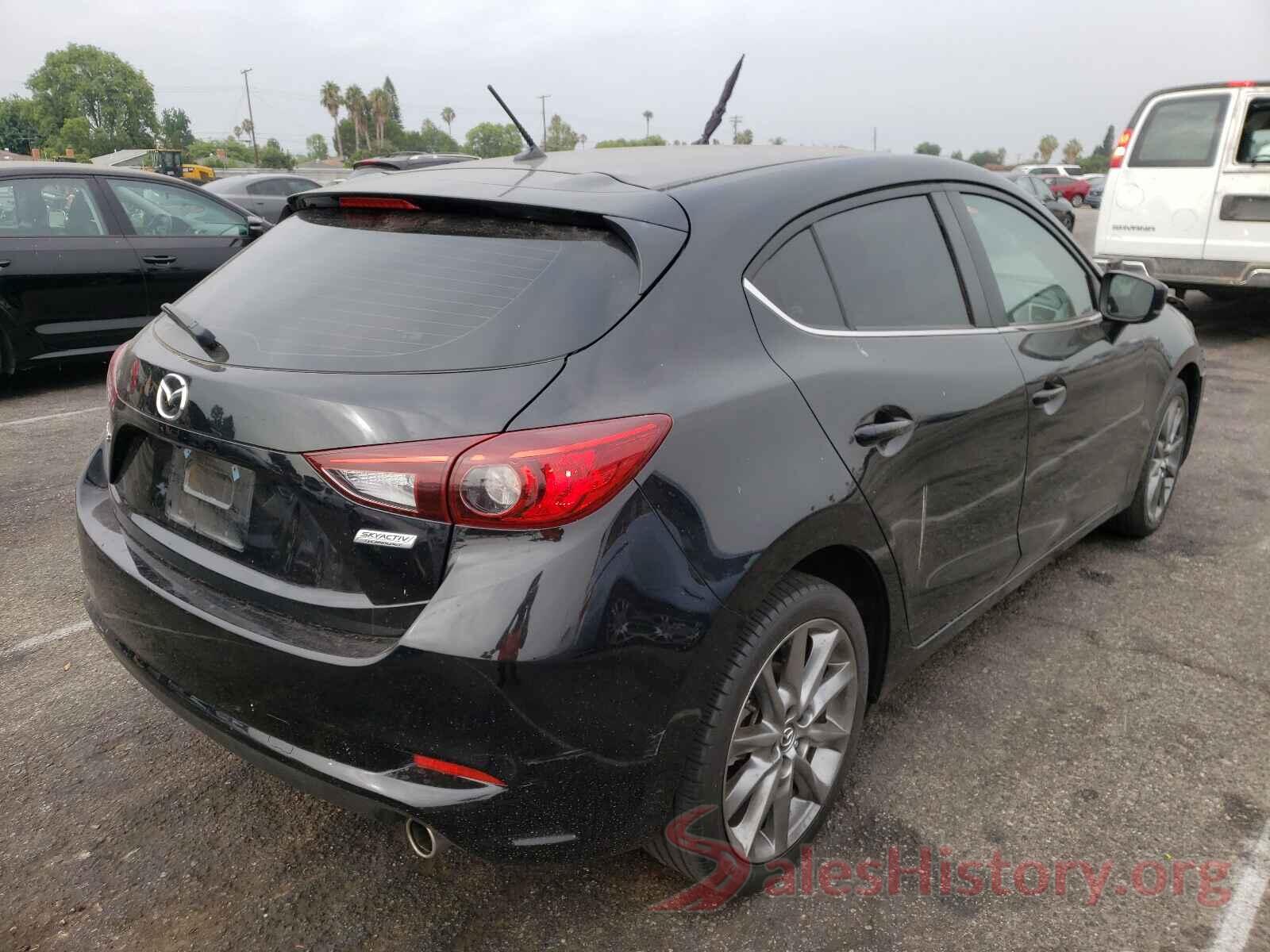 3MZBN1L39JM241573 2018 MAZDA 3