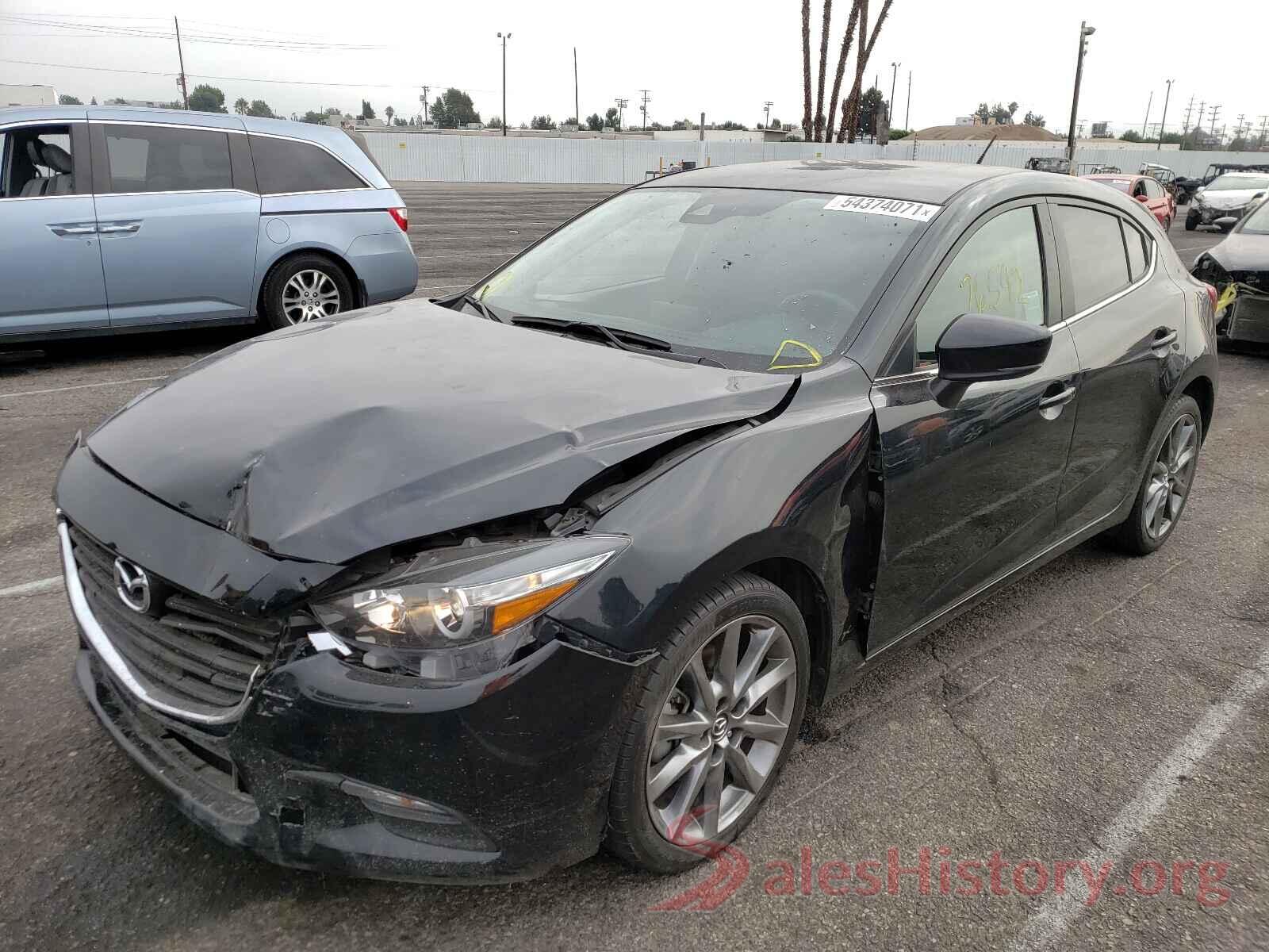 3MZBN1L39JM241573 2018 MAZDA 3