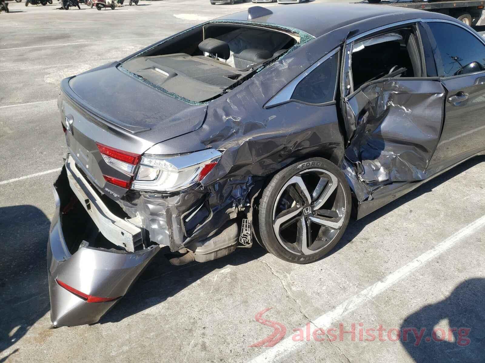 1HGCV1F35JA048998 2018 HONDA ACCORD