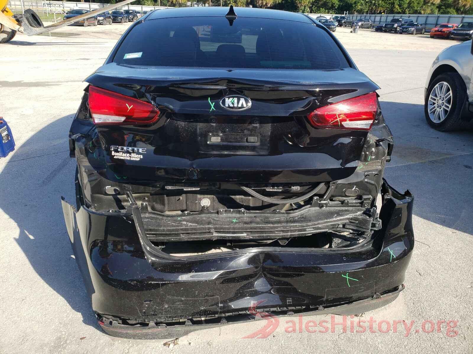 3KPFK4A72JE275191 2018 KIA FORTE