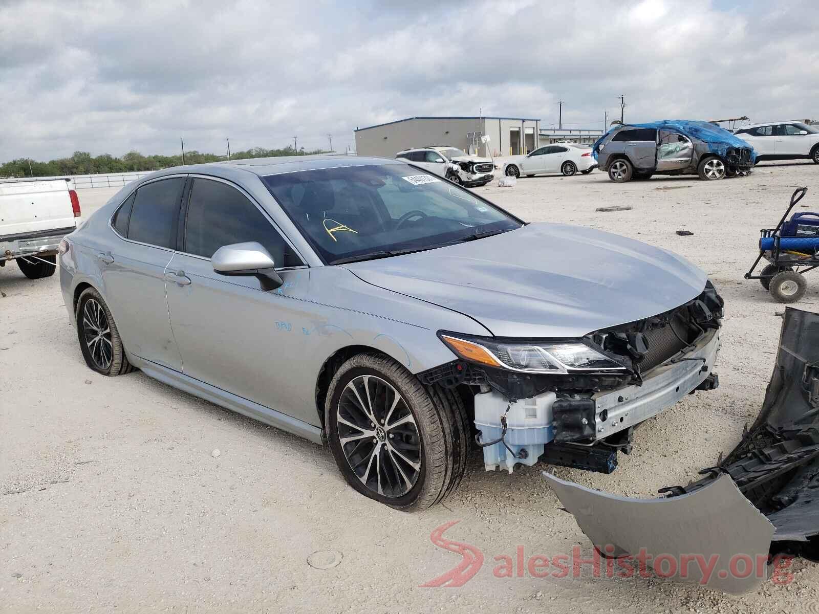 4T1B11HK2JU002436 2018 TOYOTA CAMRY