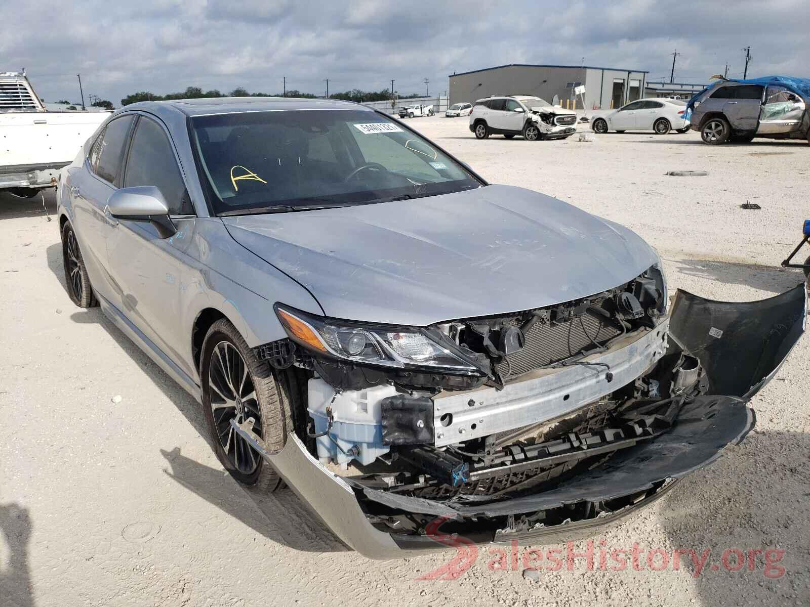 4T1B11HK2JU002436 2018 TOYOTA CAMRY