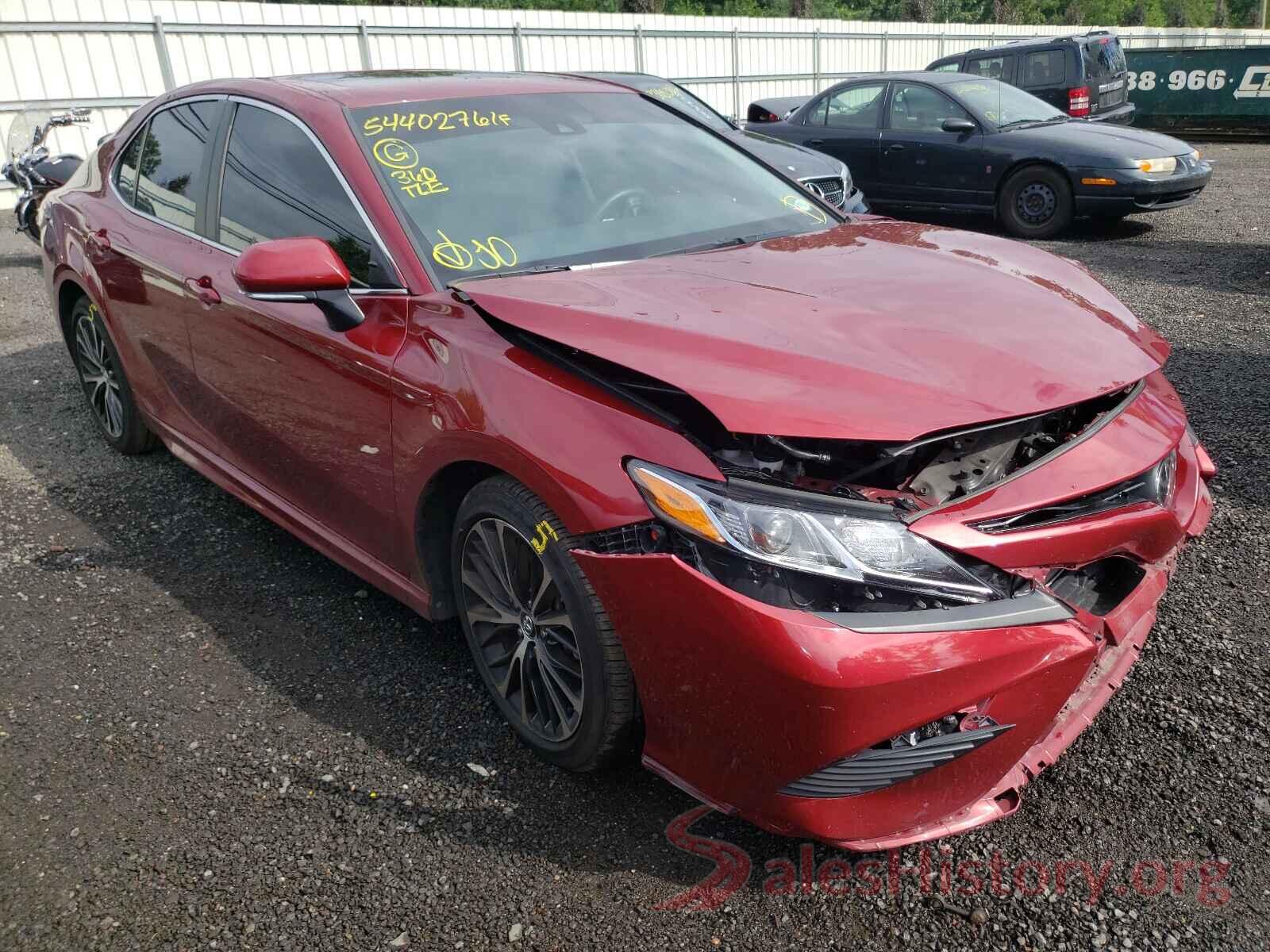 4T1B11HK3JU520104 2018 TOYOTA CAMRY