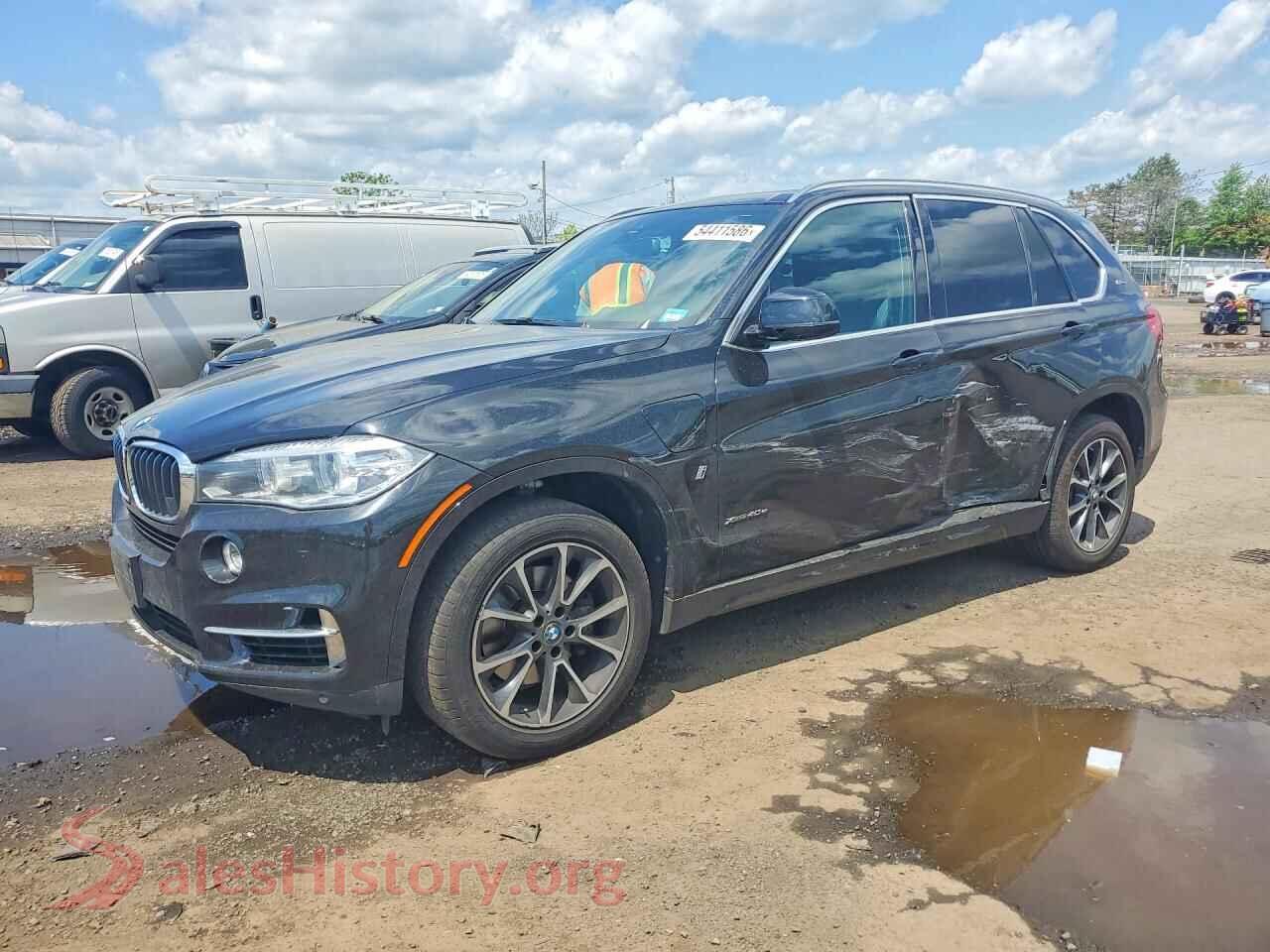 5UXKT0C5XJ0V98458 2018 BMW X5