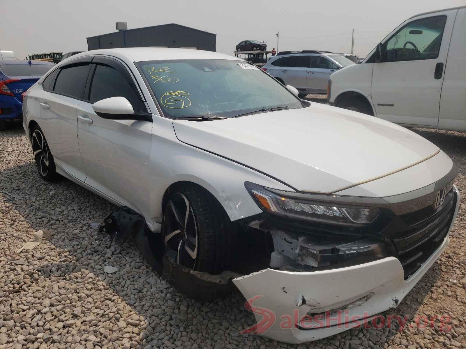 1HGCV1F37JA028588 2018 HONDA ACCORD