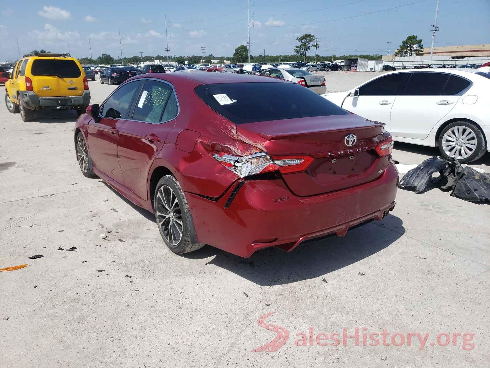 4T1B11HK2JU590533 2018 TOYOTA CAMRY