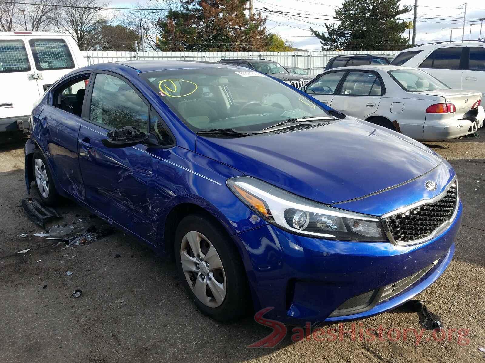 3KPFK4A78HE038957 2017 KIA FORTE