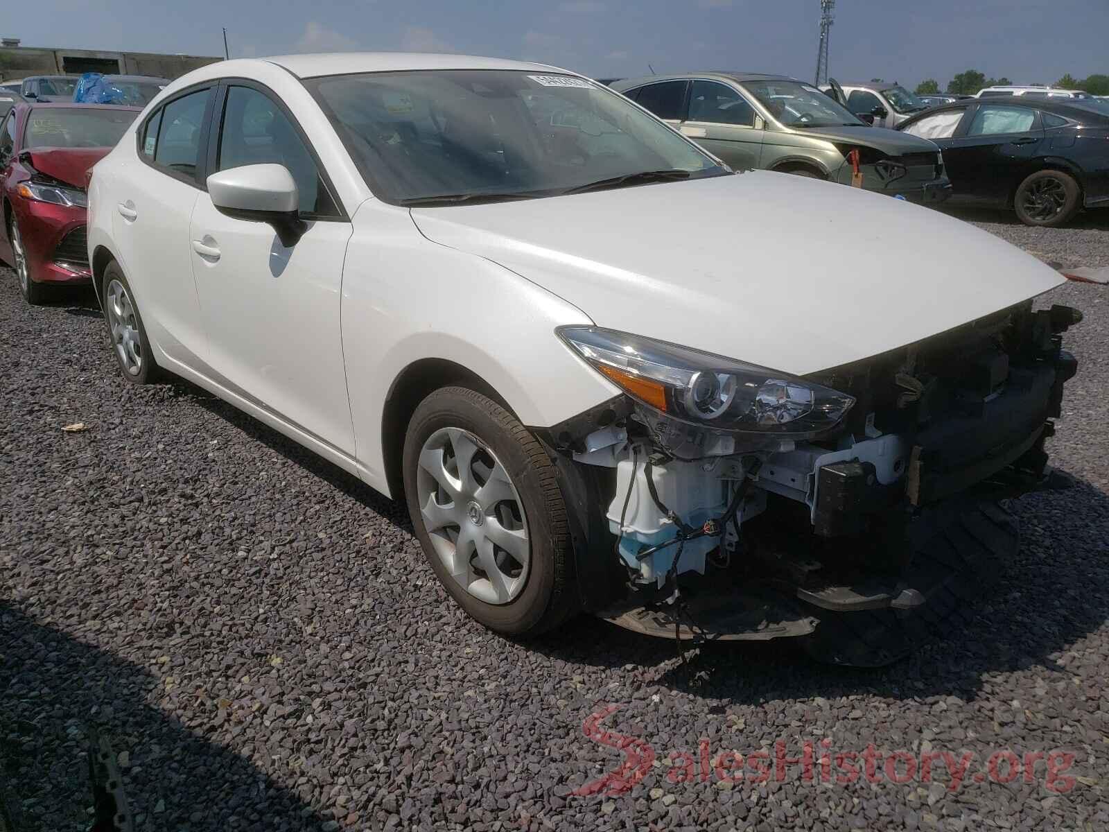 3MZBN1U79JM267446 2018 MAZDA 3