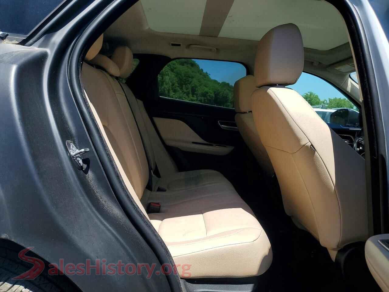 2020 JAGUAR F-PACE VIN SADCJ2FXXLA644330, VIN plate