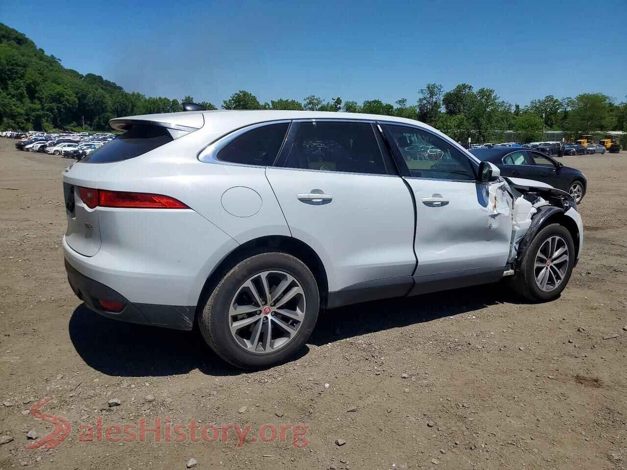 2020 JAGUAR F-PACE VIN SADCJ2FXXLA644330, right side view