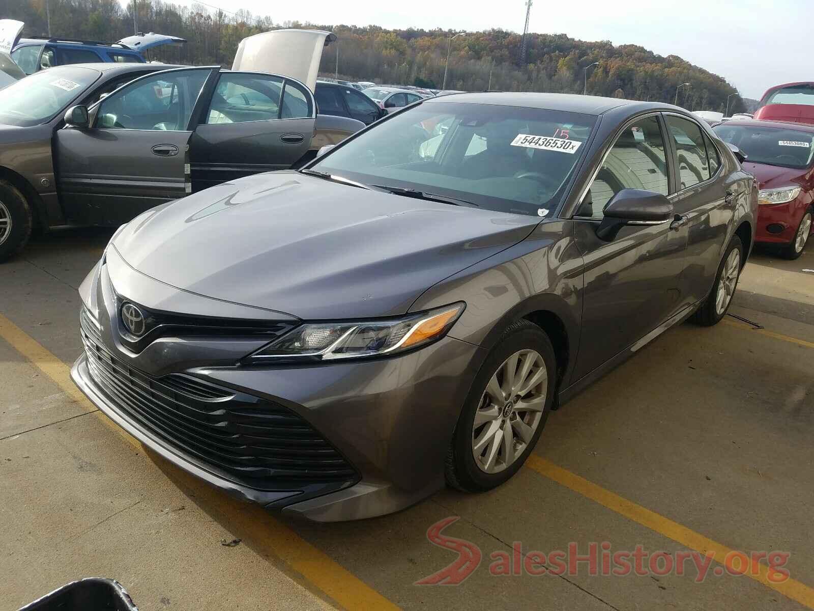 4T1B11HK9JU622328 2018 TOYOTA CAMRY