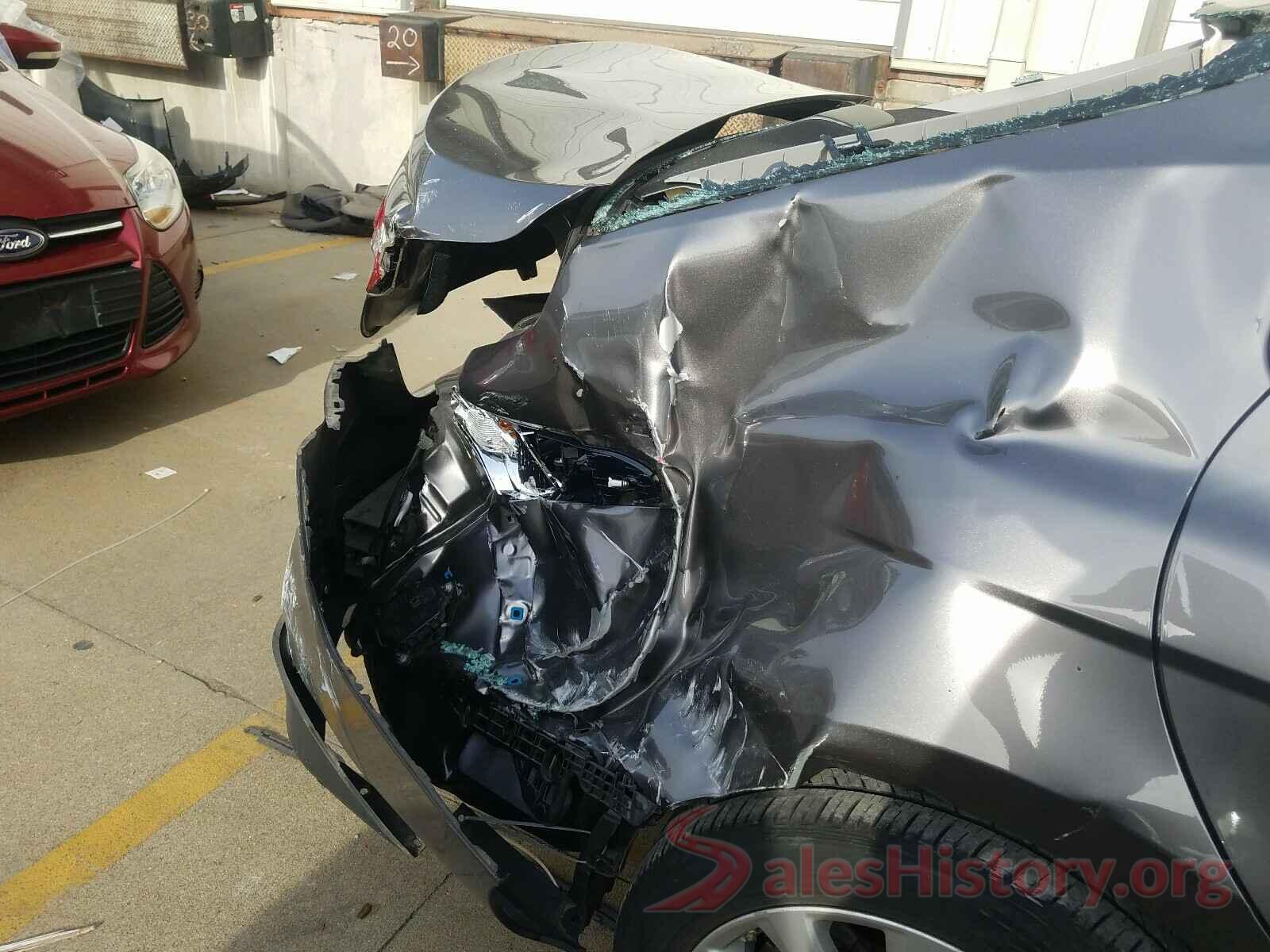 4T1B11HK9JU622328 2018 TOYOTA CAMRY