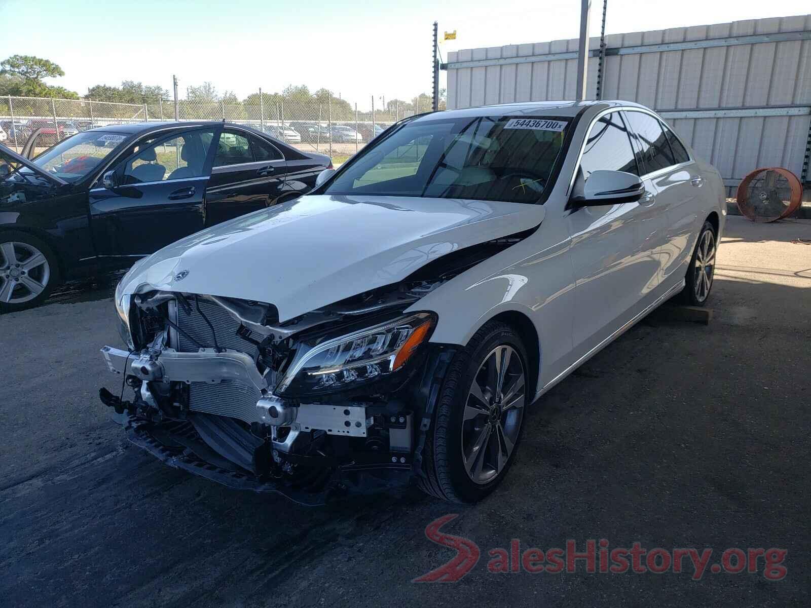 55SWF8DB0KU303480 2019 MERCEDES-BENZ C CLASS