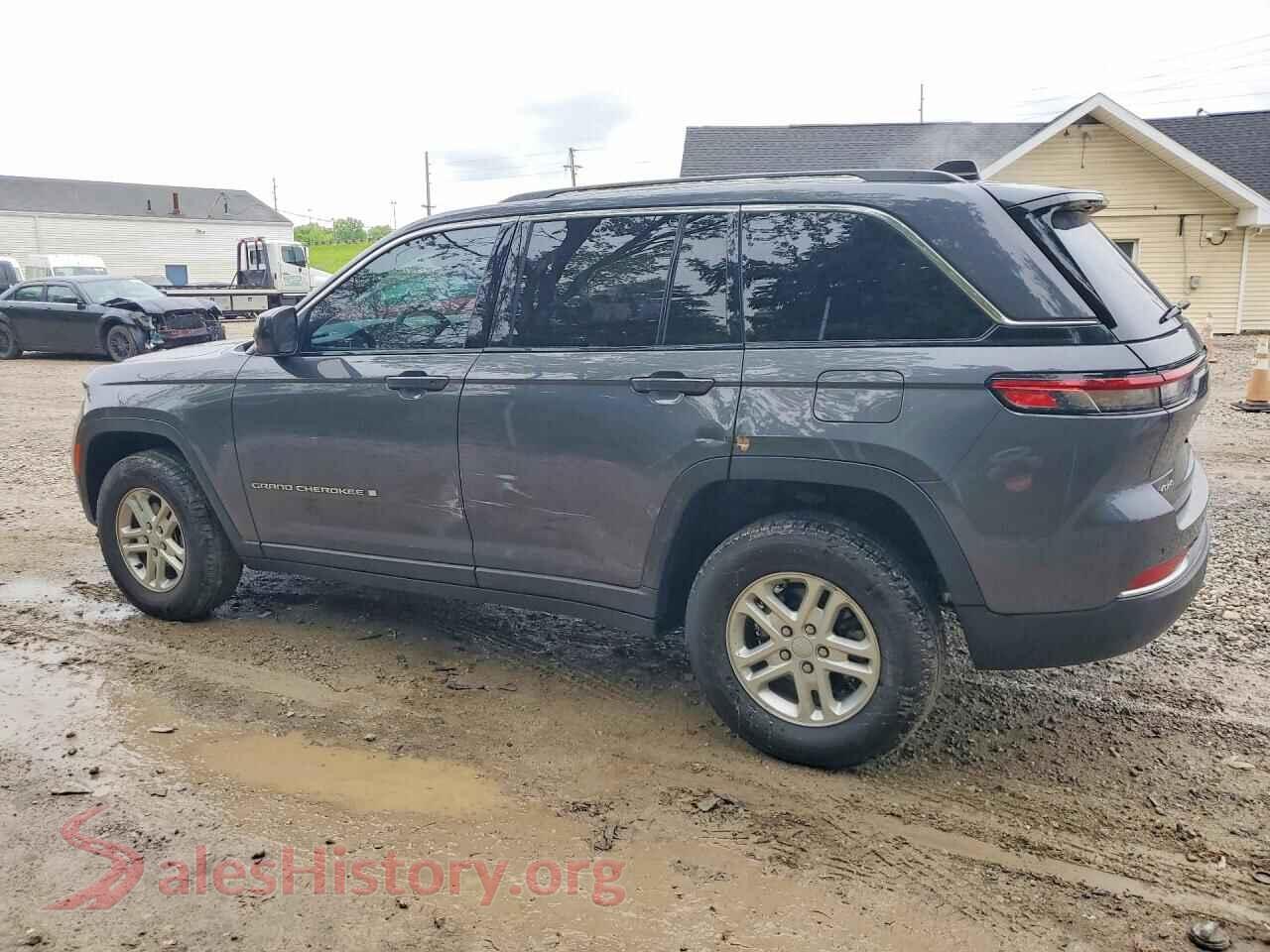 2023 JEEP CHEROKEE VIN 1C4RJHAG1P8104345, front view