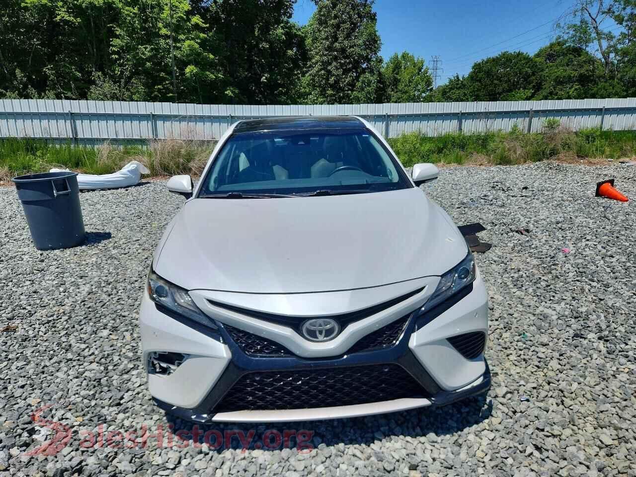 2018 TOYOTA CAMRY VIN 4T1BZ1HK0JU019387, rear view