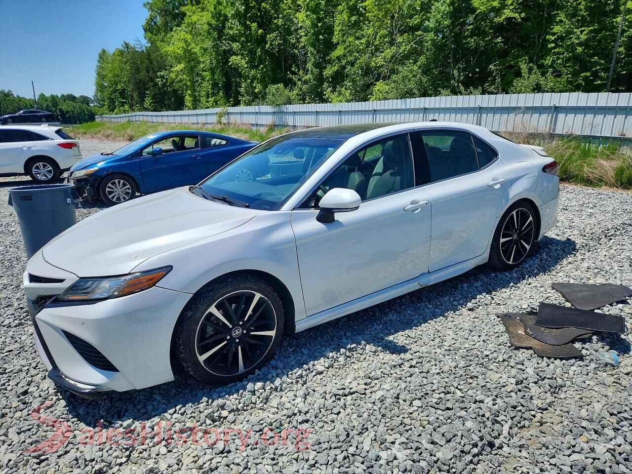4T1BZ1HK0JU019387 2018 TOYOTA CAMRY