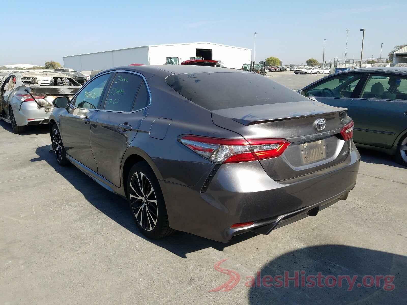 4T1B11HK9JU151670 2018 TOYOTA CAMRY