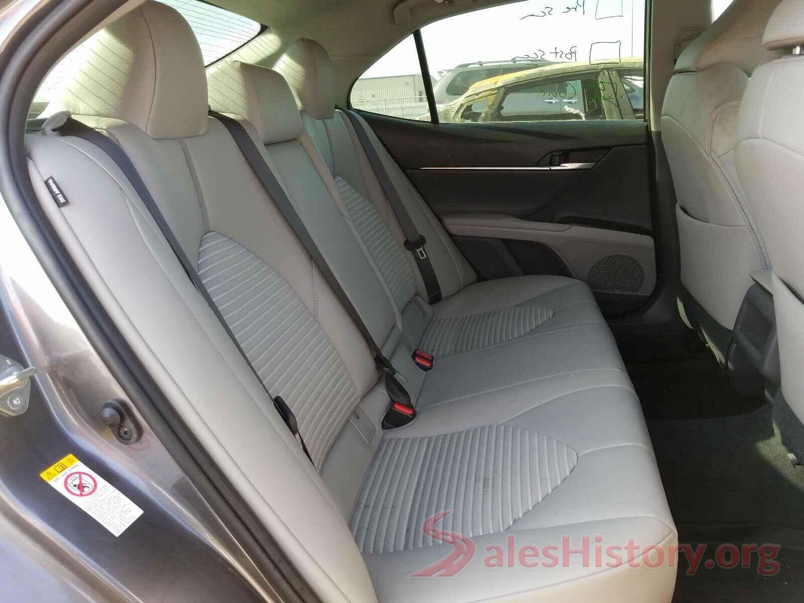 4T1B11HK9JU151670 2018 TOYOTA CAMRY