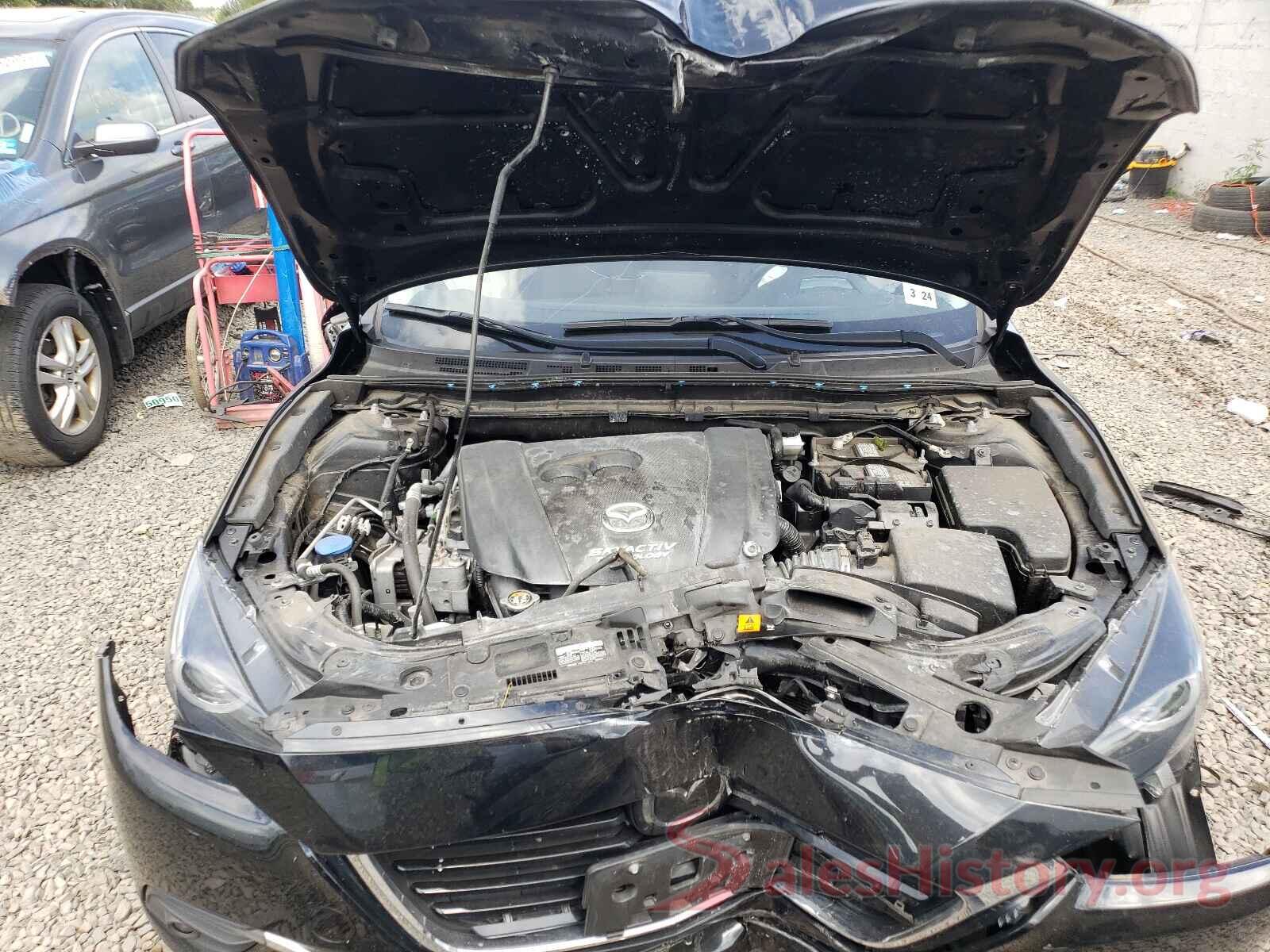 3MZBN1M3XJM239023 2018 MAZDA 3