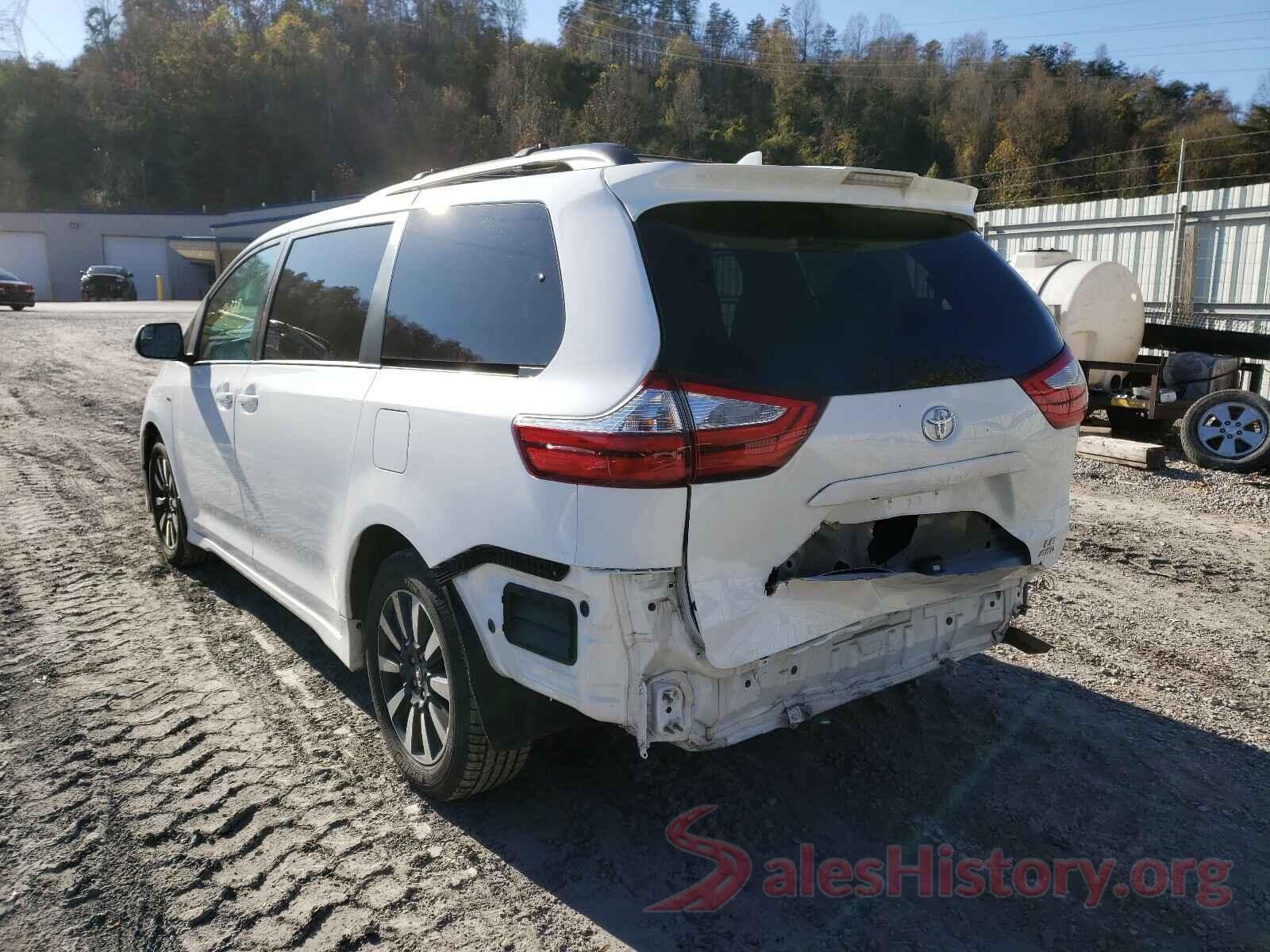 5TDJZ3DC1JS207141 2018 TOYOTA SIENNA