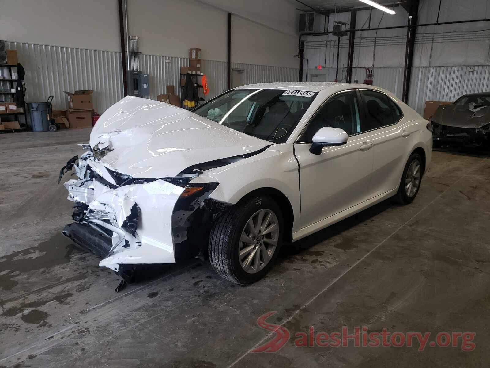 4T1C11AK1MU582376 2021 TOYOTA CAMRY