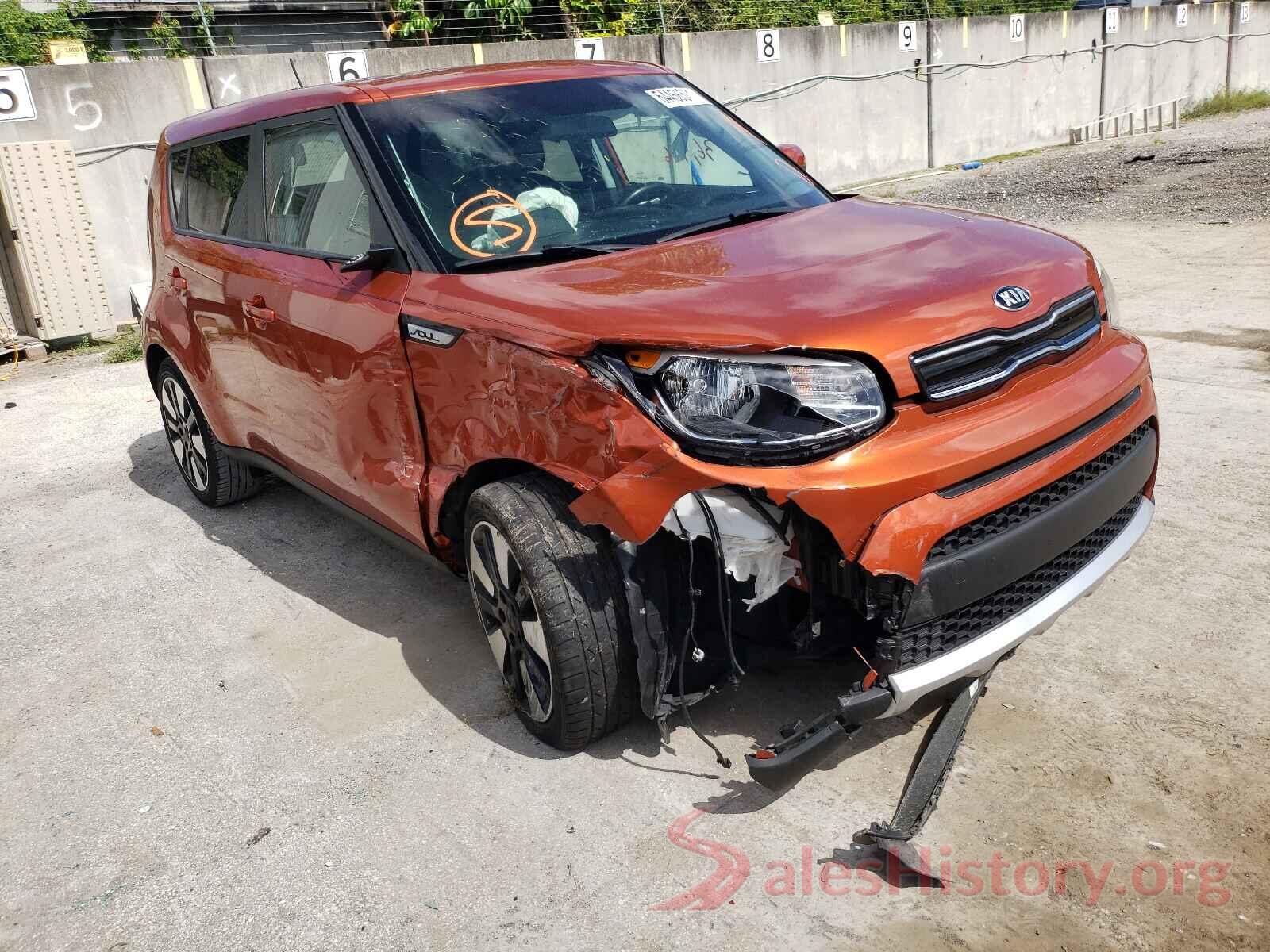 KNDJP3A56J7590581 2018 KIA SOUL