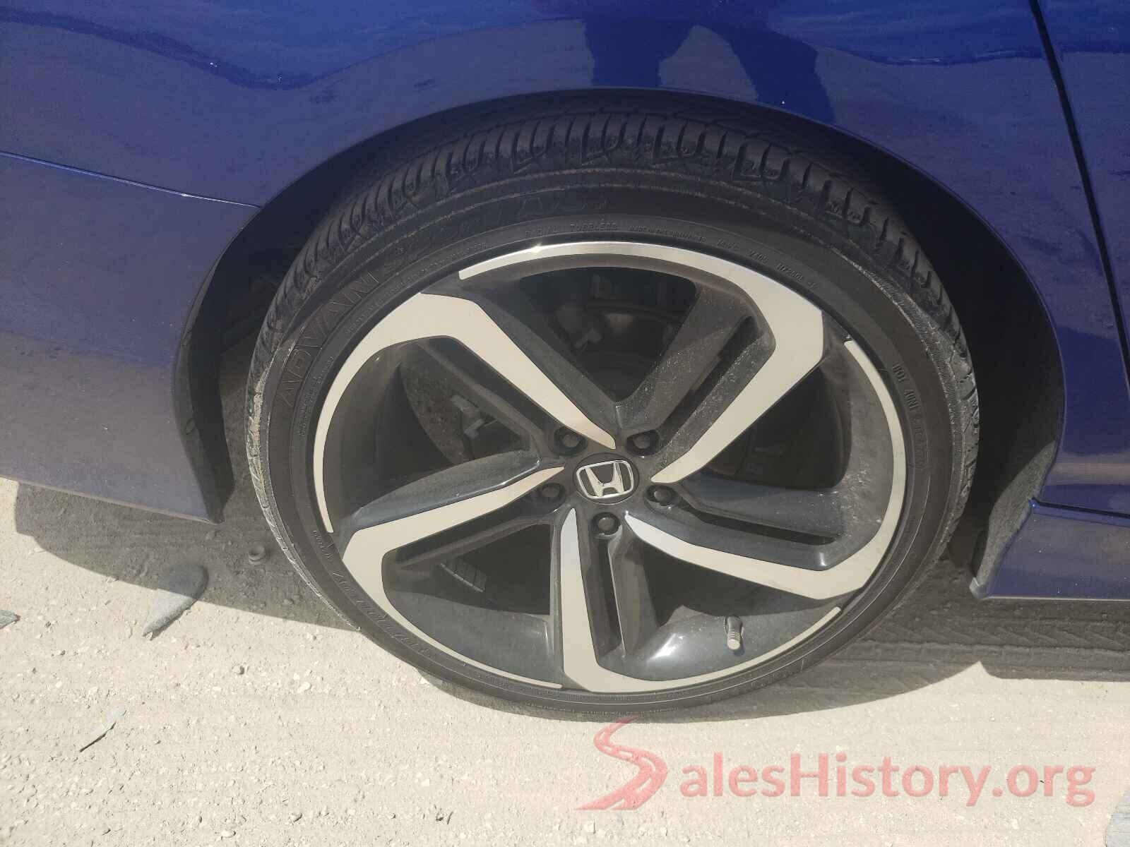 1HGCV1F35JA053084 2018 HONDA ACCORD