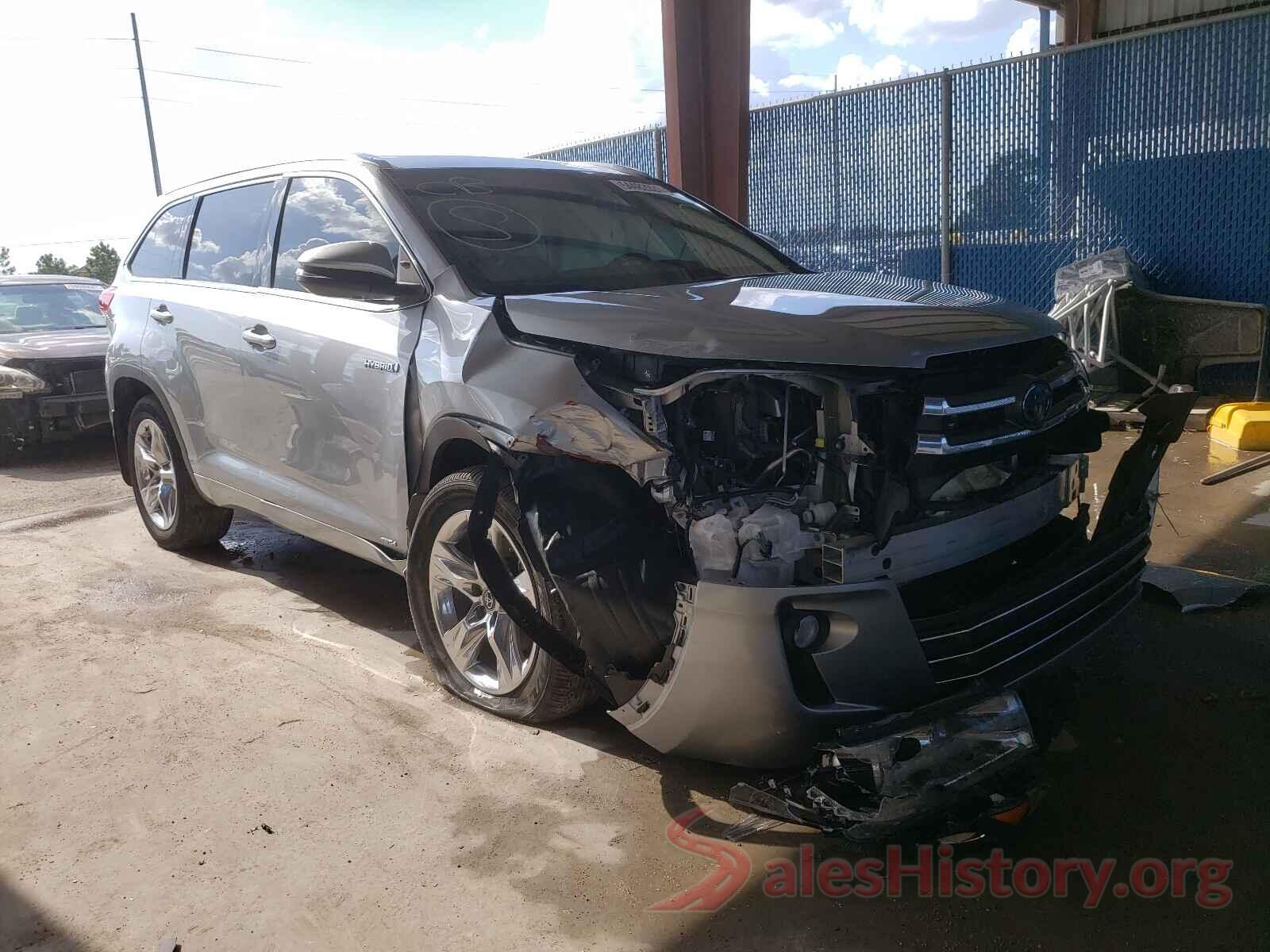 5TDDGRFH8JS045605 2018 TOYOTA HIGHLANDER