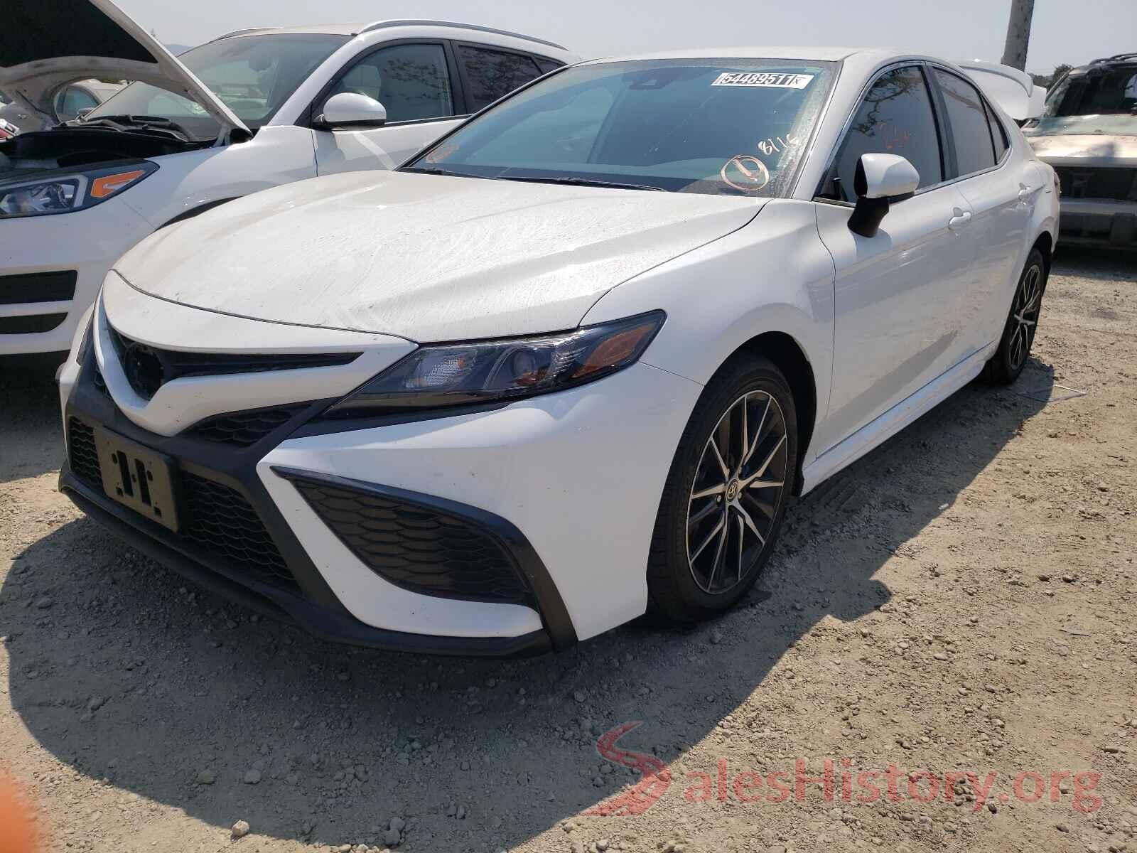 4T1G11AK5MU562584 2021 TOYOTA CAMRY