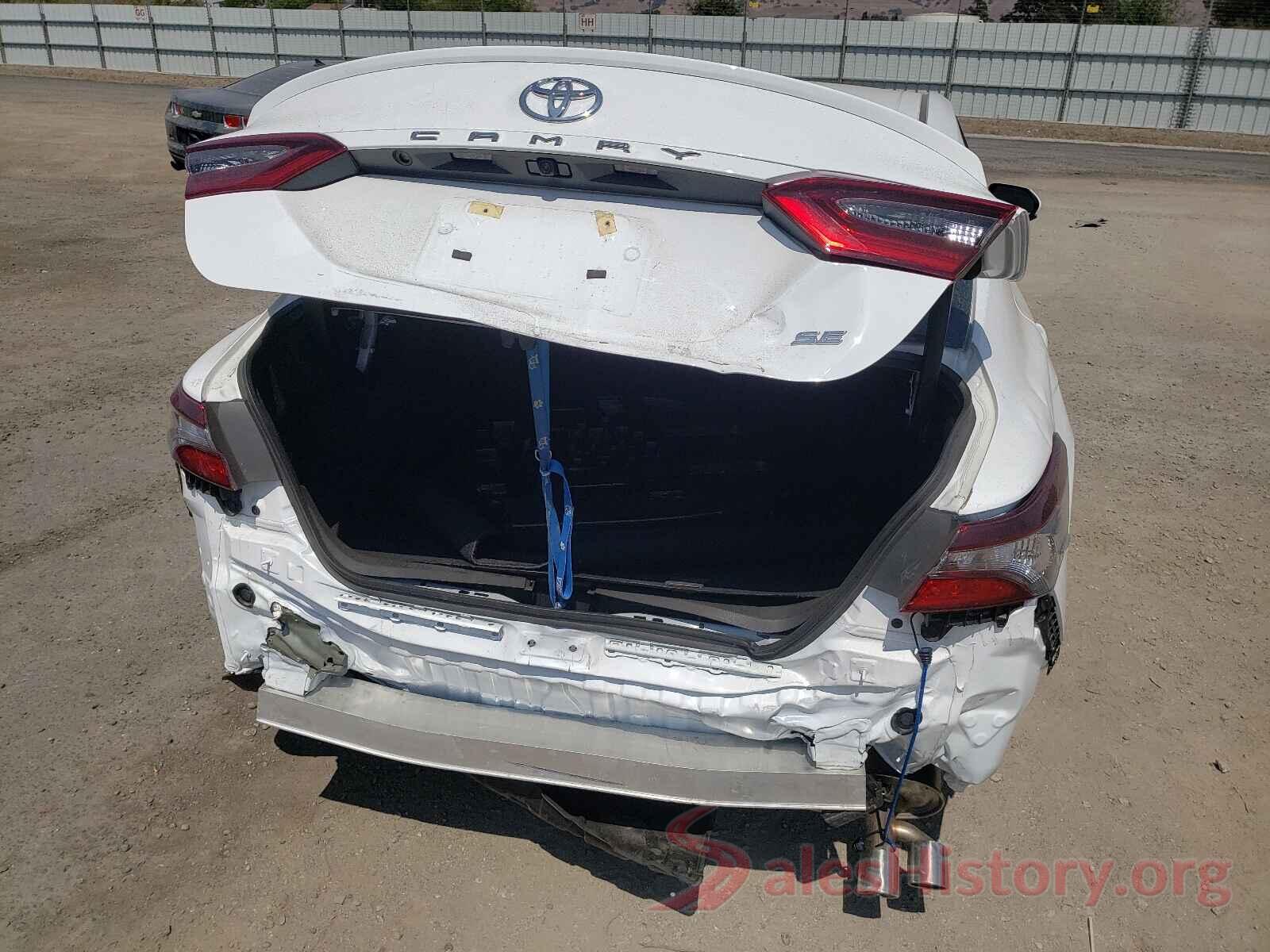 4T1G11AK5MU562584 2021 TOYOTA CAMRY