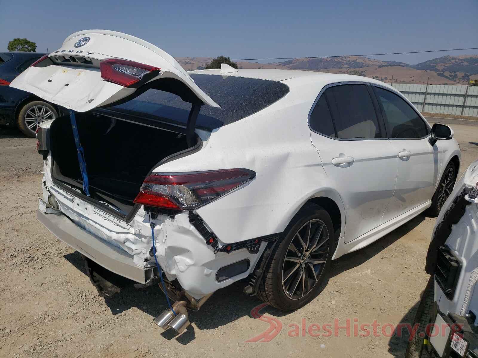 4T1G11AK5MU562584 2021 TOYOTA CAMRY