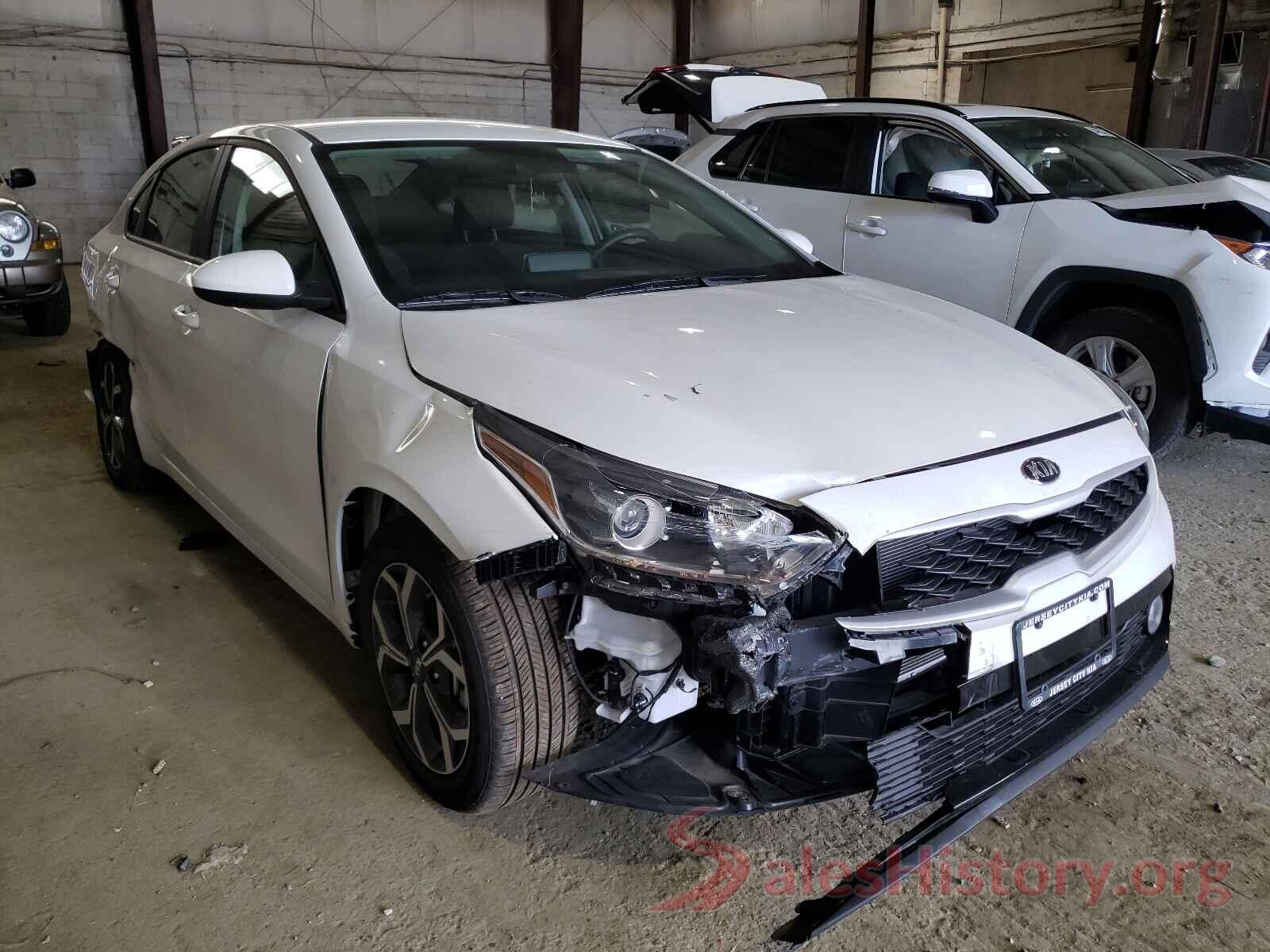 3KPF24AD8ME304073 2021 KIA FORTE