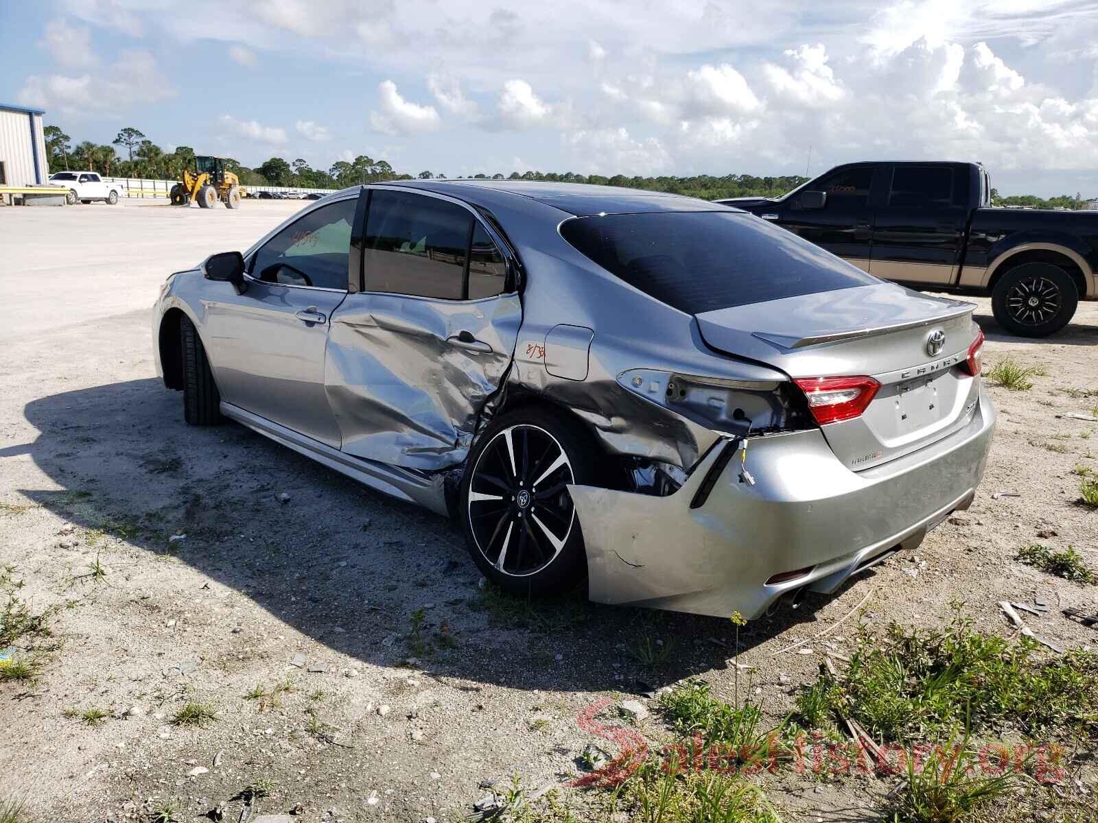 4T1B61HK5JU062339 2018 TOYOTA CAMRY