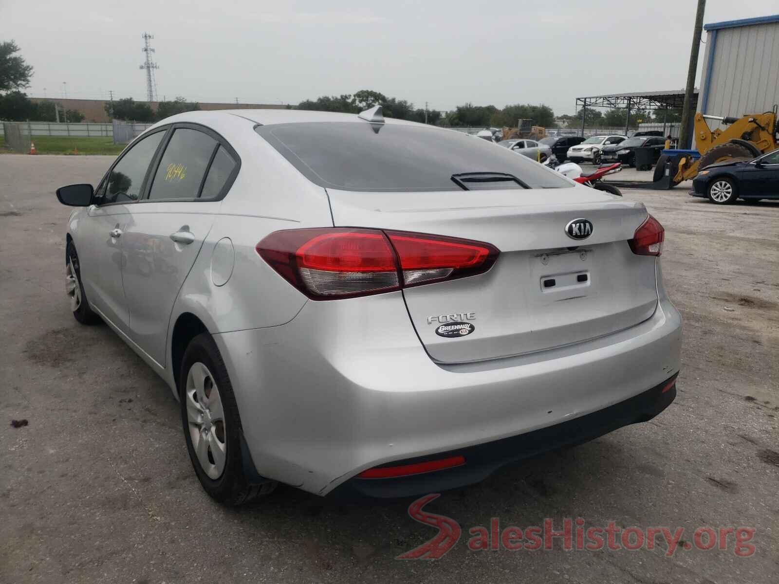 3KPFL4A72JE212573 2018 KIA FORTE